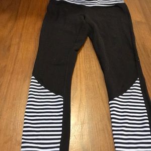 lulu lemon pants!! worn once